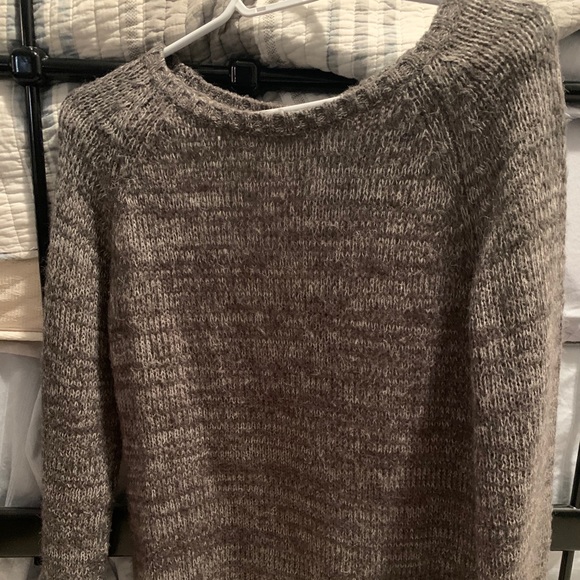 Women’s sweater - Picture 1 of 2